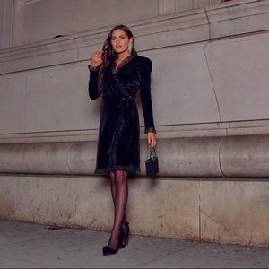 Chic Rachel Parcell black velvet wrap dress
